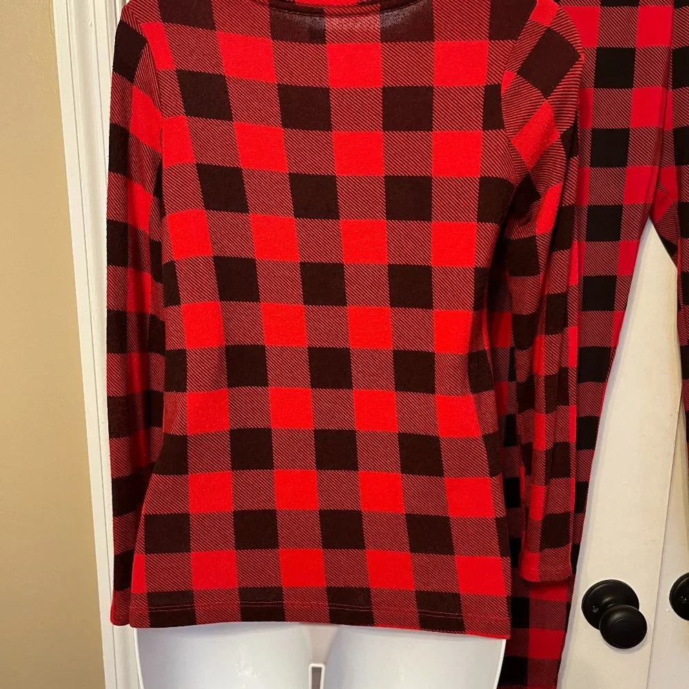 Cat & Jack red and black checkered 2-piece outfit